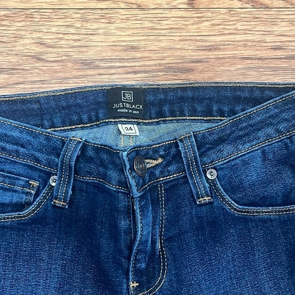 Just Black Distressed Dark Wash Jeans Raw Hem - Picture 7 of 10